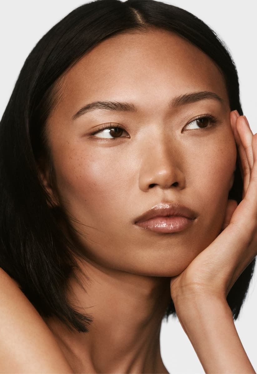 anais wears pocket bronze sip